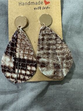 Brown Snake-Print Fringe Earrings